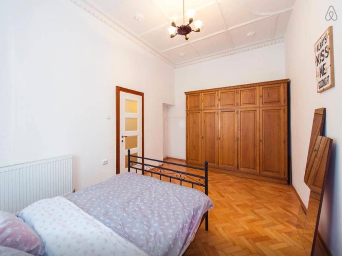 Love Nest Brasov Bilik gambar